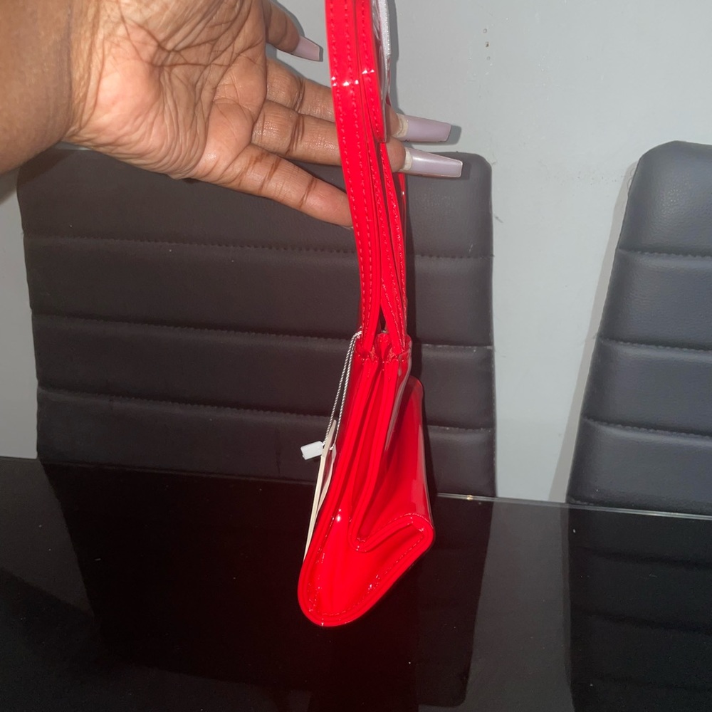 Small Red Patent Telfar Bag - Picture 3 of 10
